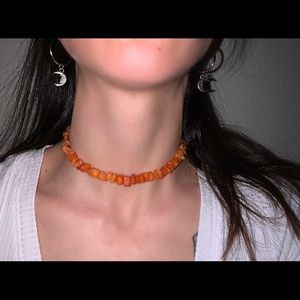 Dyed quartzite choker